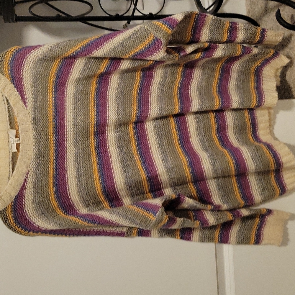 Sweater - Picture 2 of 2